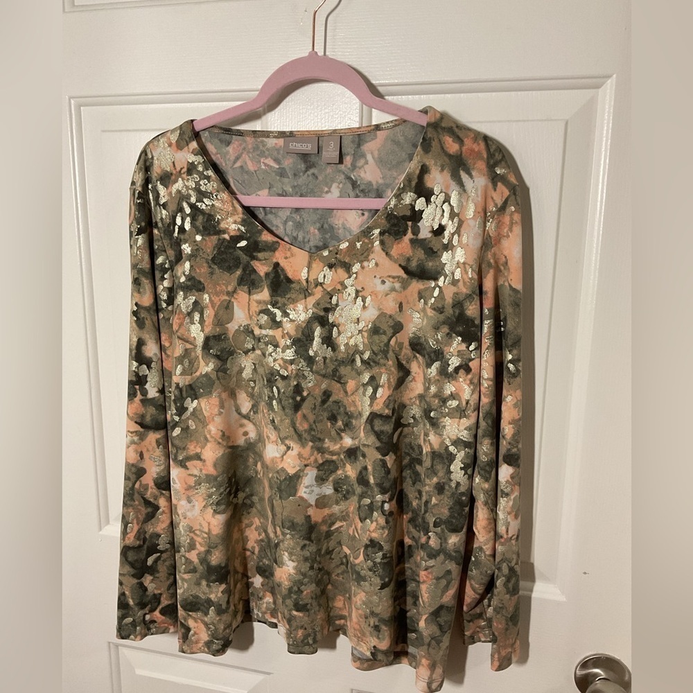Chicos Floral V Neck Top Size 3 XL Metallic Detail Blouse - Picture 9 of 9